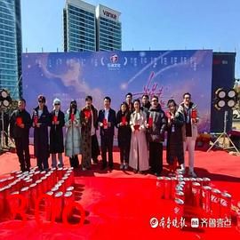 当星光坠入花海